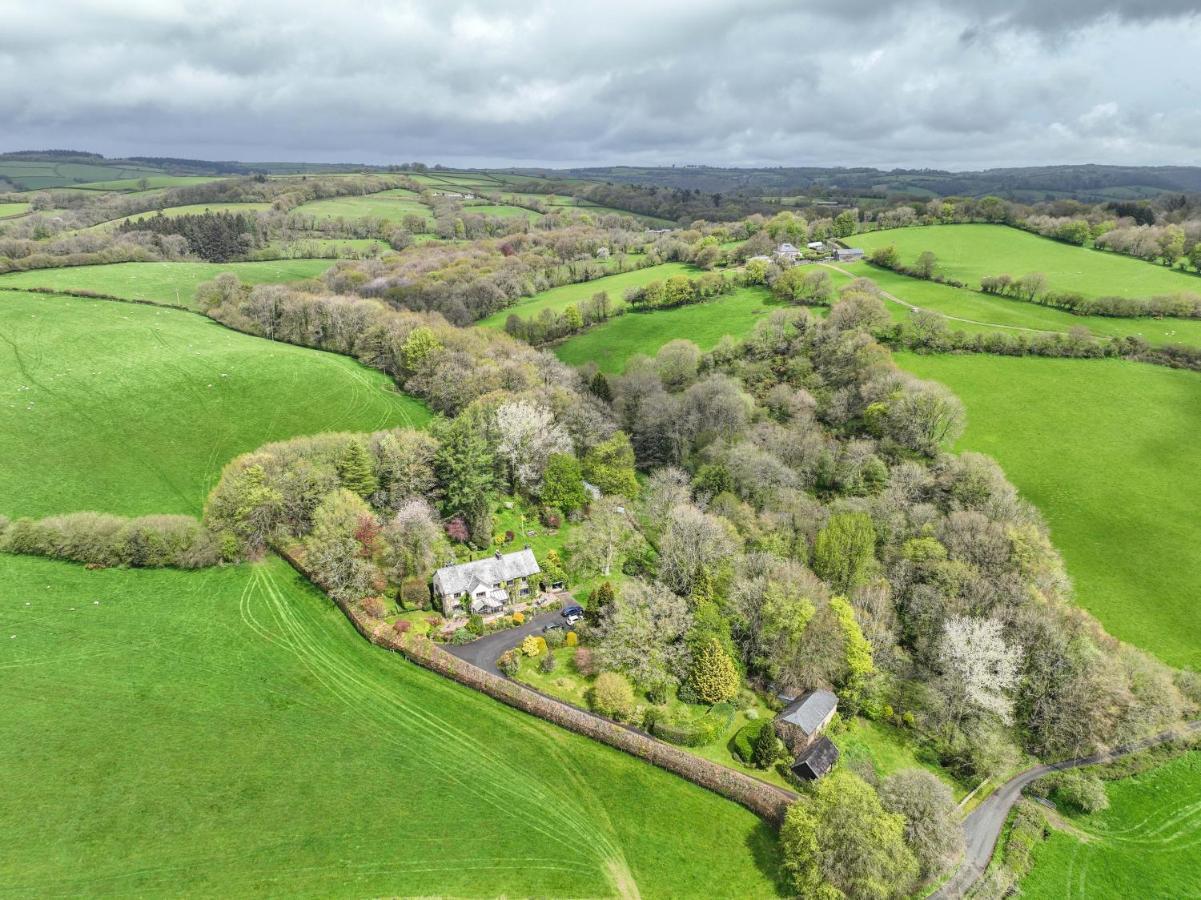Nutsford House *